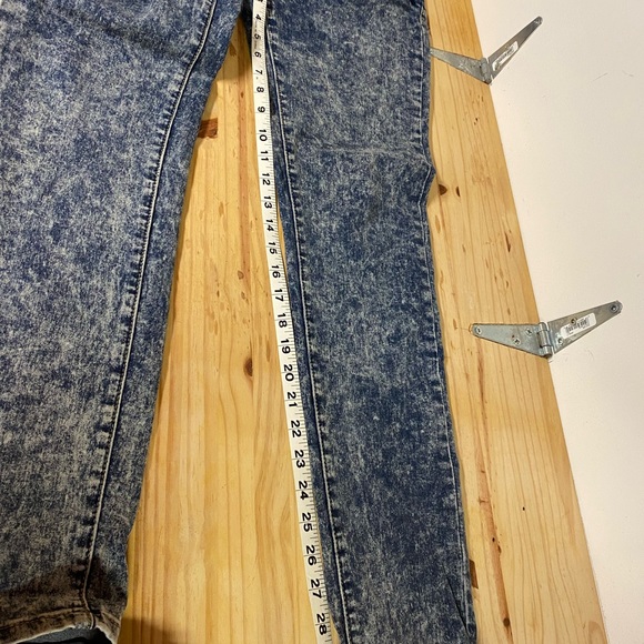 YMI Jeans Distressed Mid-Rise Skinny Jeans. - Picture 6 of 10